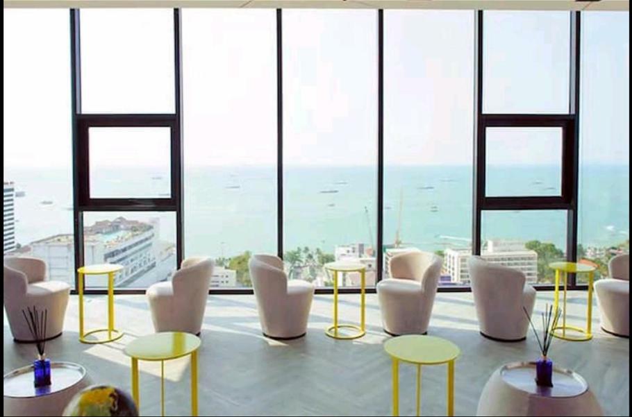 The Base Central Pattaya Dış mekan fotoğraf