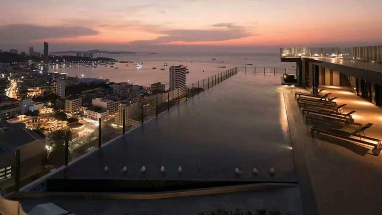 The Base Central Pattaya Dış mekan fotoğraf